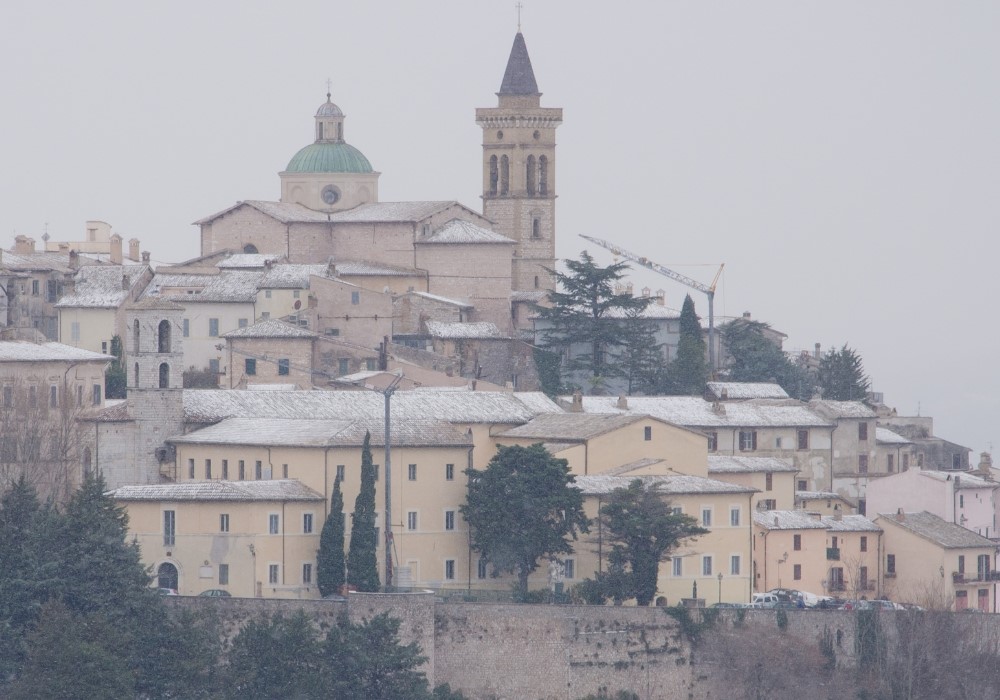 Trevi con la neve